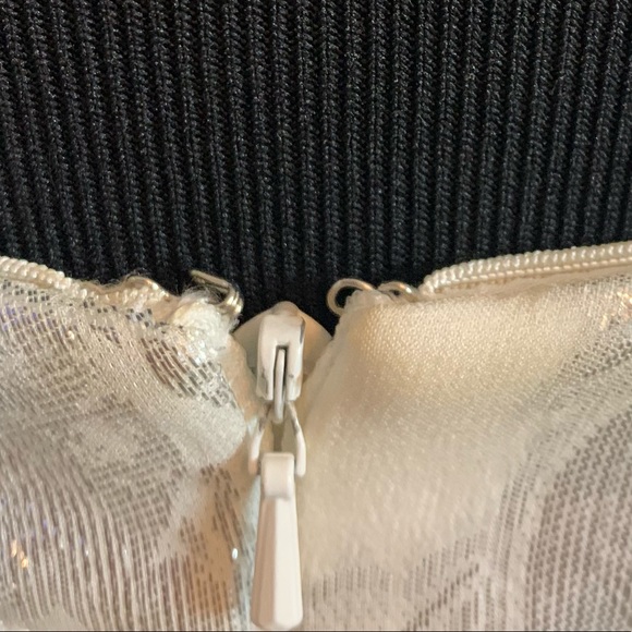 Aiden Maddox SZ 8 Silver Metallic and White Silk Wedding Formal Prom Gown - Picture 11 of 16